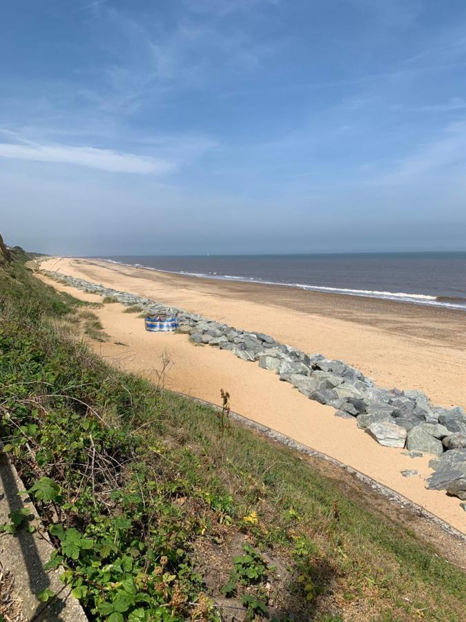 Cosy Beach Chalet Scratby エクステリア 写真