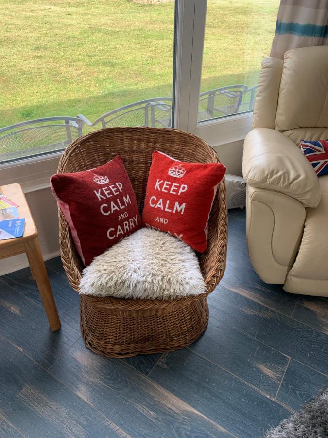 Cosy Beach Chalet Scratby エクステリア 写真